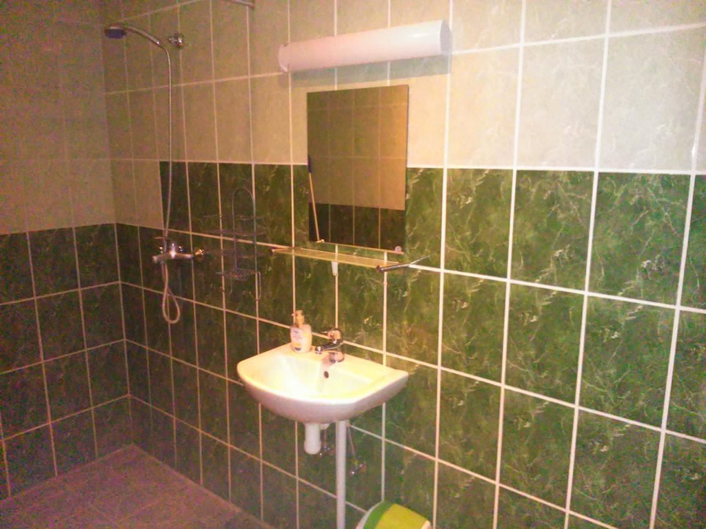 Kortsitalu Kuelalistemaja Appartement Kopu  Kamer foto
